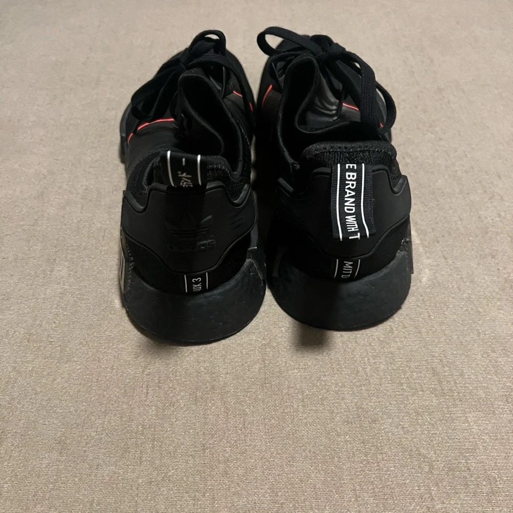 Men’s Adidas NMD R1 - Picture 3 of 3